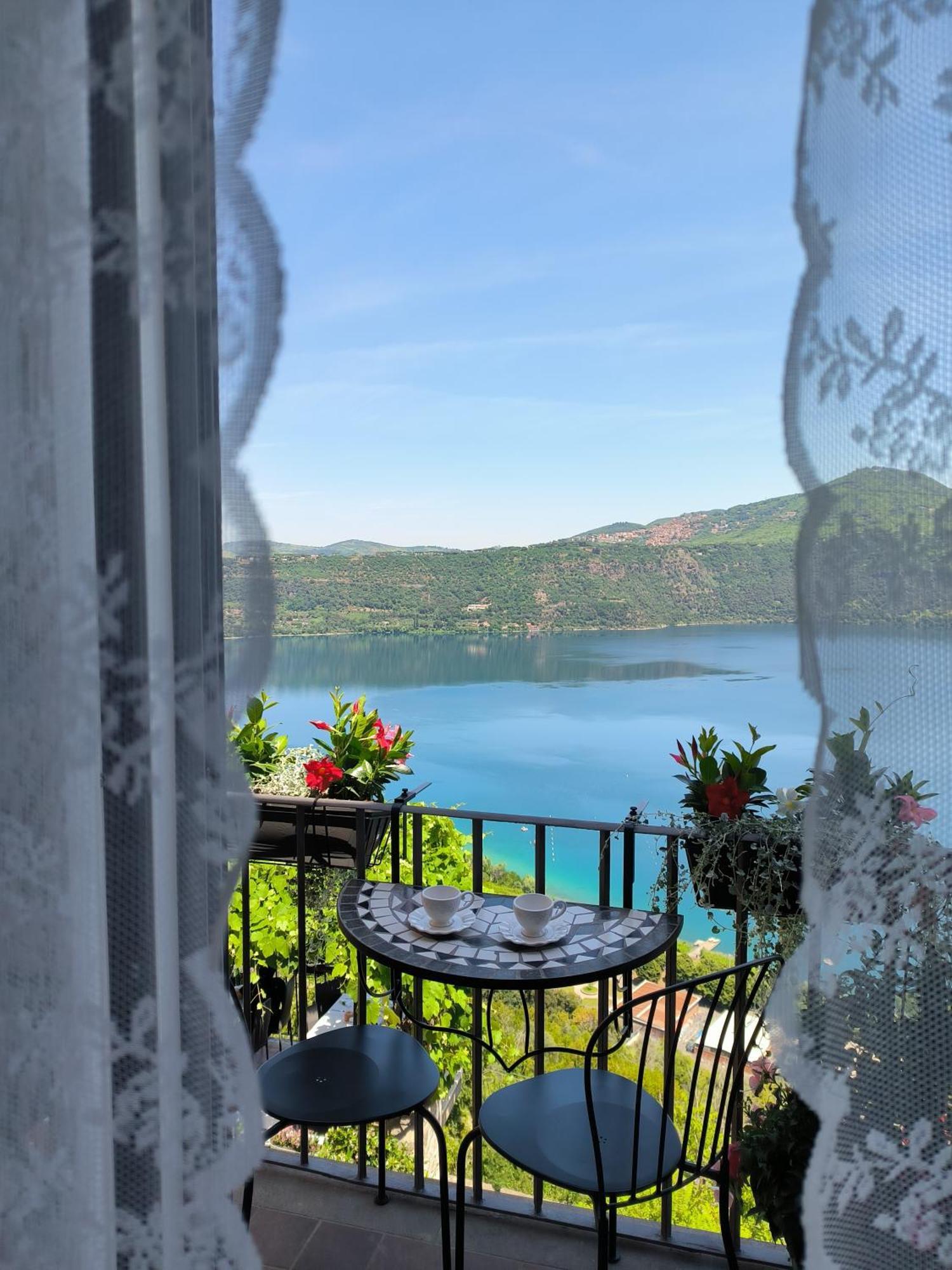 B&B Carpe Diem Vista Lago Castel Gandolfo Eksteriør billede