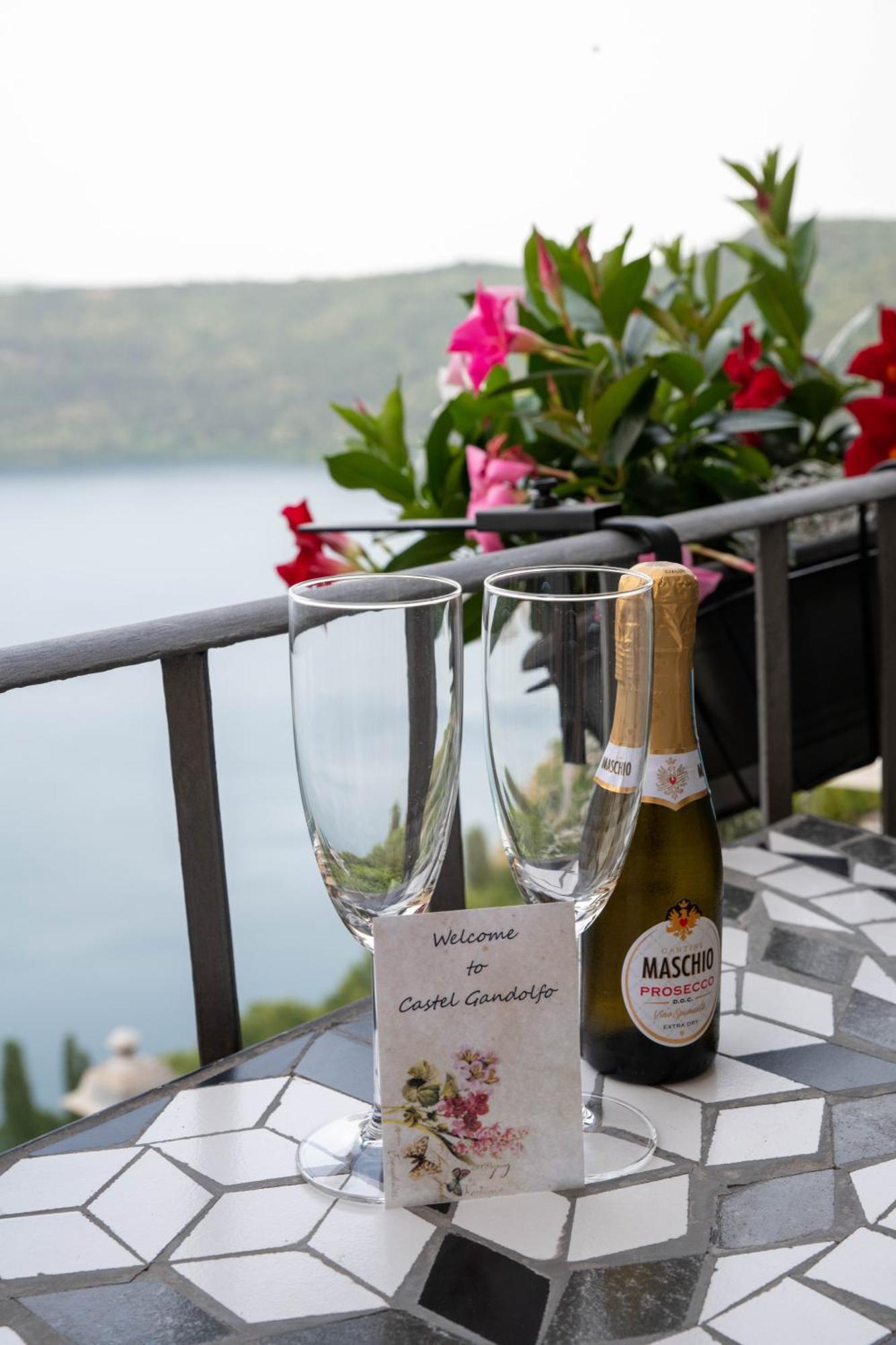 B&B Carpe Diem Vista Lago Castel Gandolfo Eksteriør billede