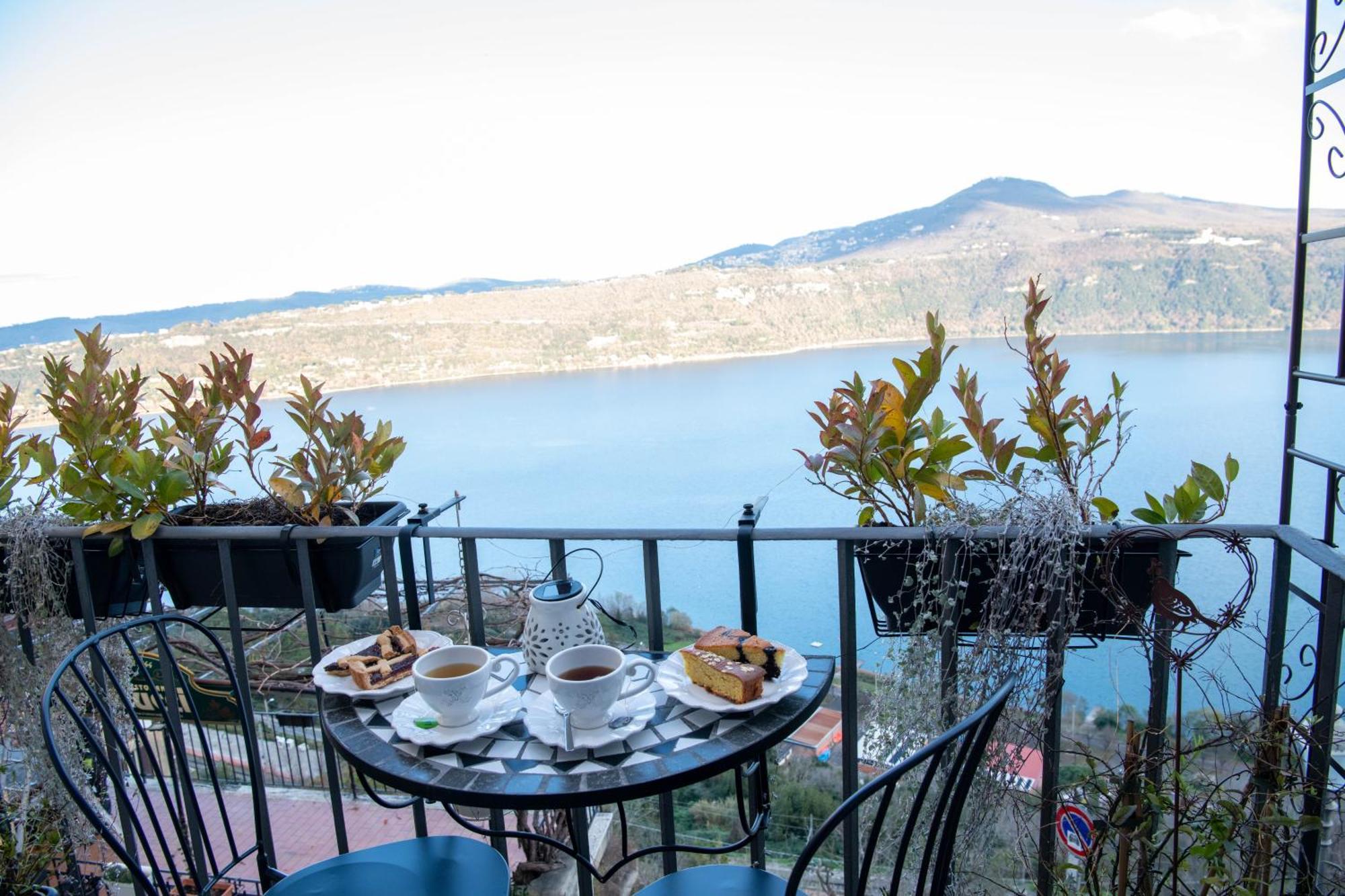 B&B Carpe Diem Vista Lago Castel Gandolfo Eksteriør billede