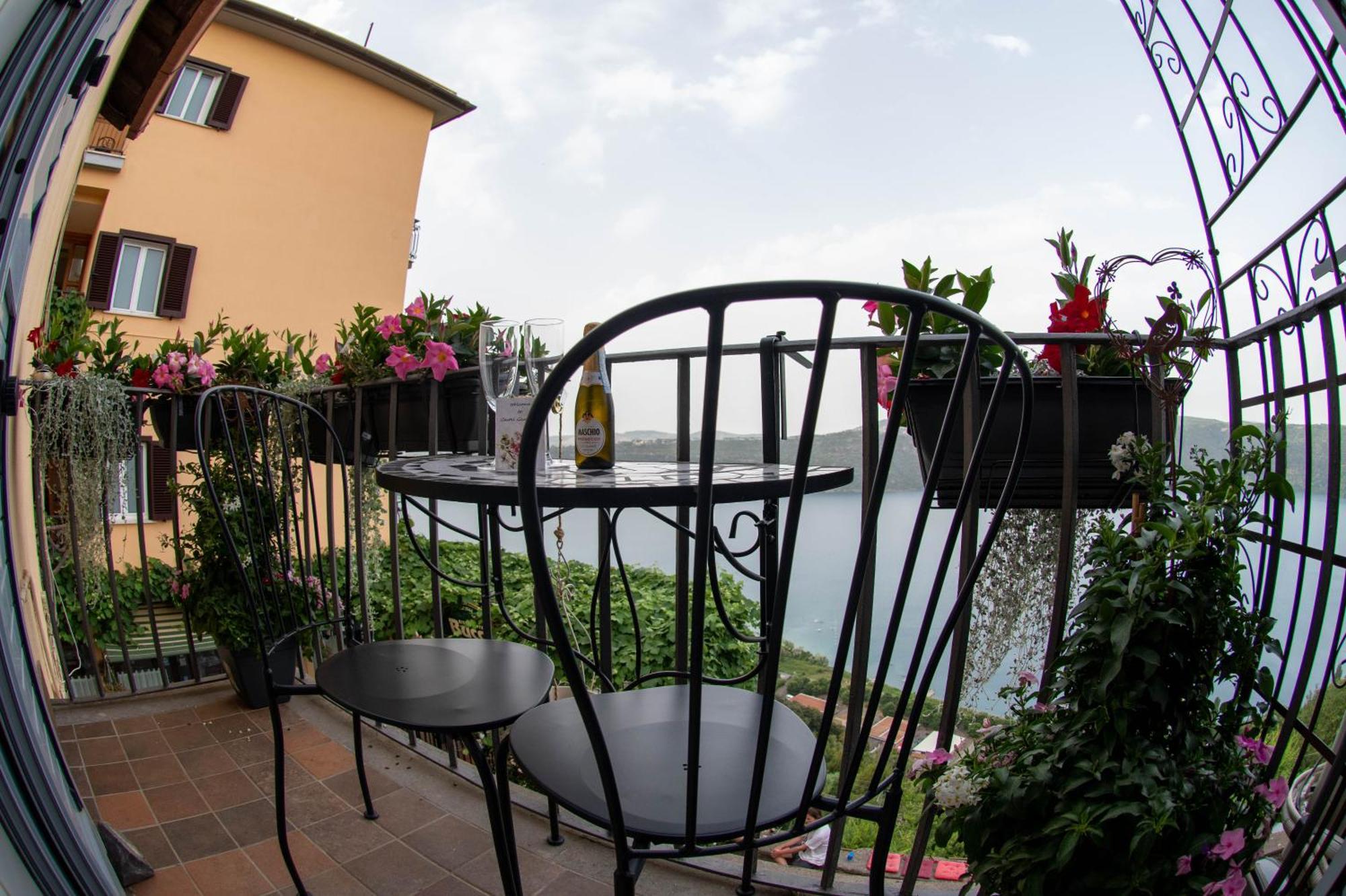 B&B Carpe Diem Vista Lago Castel Gandolfo Eksteriør billede