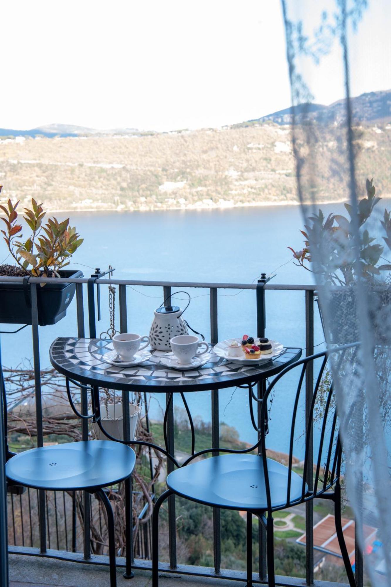 B&B Carpe Diem Vista Lago Castel Gandolfo Eksteriør billede